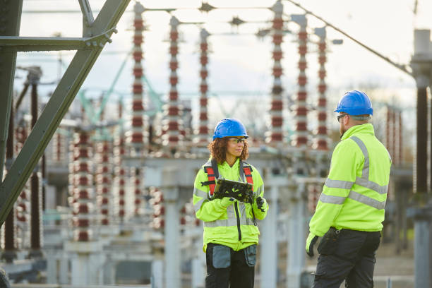 Best Electrical Outlet Repair  in Lincoln City, OR