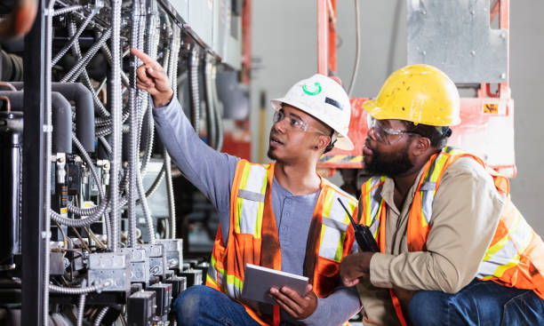 Best Best Electricians Near Me  in Lincoln City, OR
